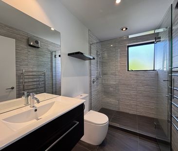 1/10 Hurley St, Christchurch Central - Photo 3