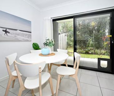 Modern Townhouse in Prime Caloundra Location - Photo 3