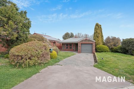 13 Hurtle Ct, Woodcroft SA 5162 - House For Rent | Domain - Photo 3