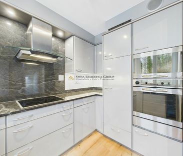 Thoroughly renovated semi-detached house with idyllic private garden - Foto 4