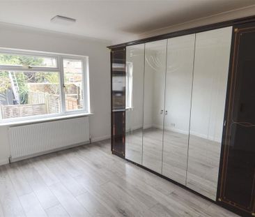 2 bedroom maisonette to rent - Photo 4