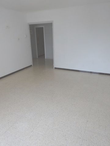 T3 63m²+PARKING 562€ H.C Nîmes route d’Uzès - Photo 2