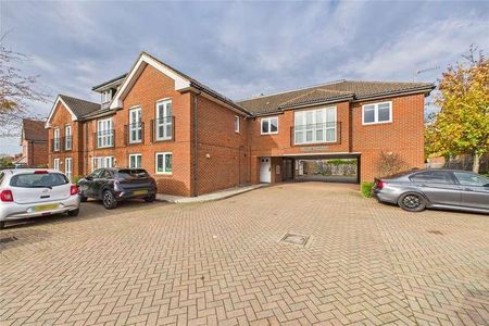 Dedworth Road, Windsor, Berkshire, SL4 - Photo 3