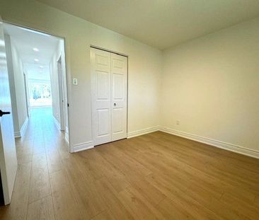 For Lease - 8 Devins Drive Unit# Main Floor, Aurora, Ontario - Photo 3