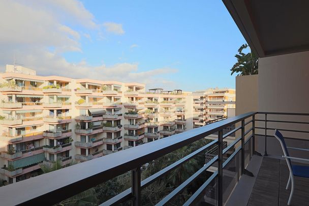 Location Appartement 2 pièces Meublé 38m² ROQUEBRUNE CAP MARTIN 06190 - Photo 1