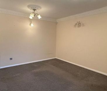 3 bedroom detached house to rent - Photo 2