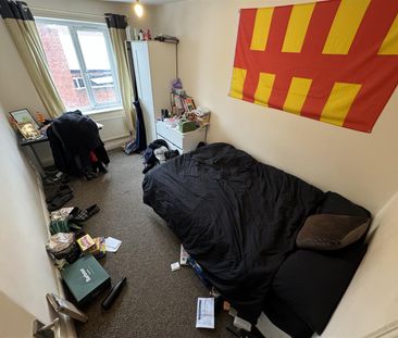 3 bedroom apartment to rent - Photo 3