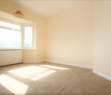 Hounslow, TW3, London - Photo 6