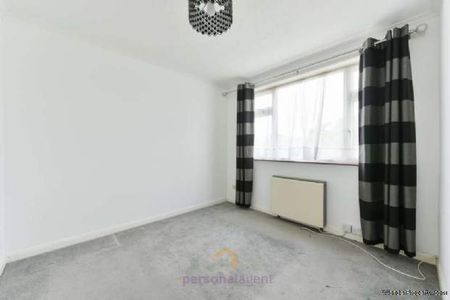 1 bedroom property to rent in Epsom - Photo 3