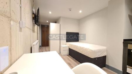 Studio to rent - Photo 2