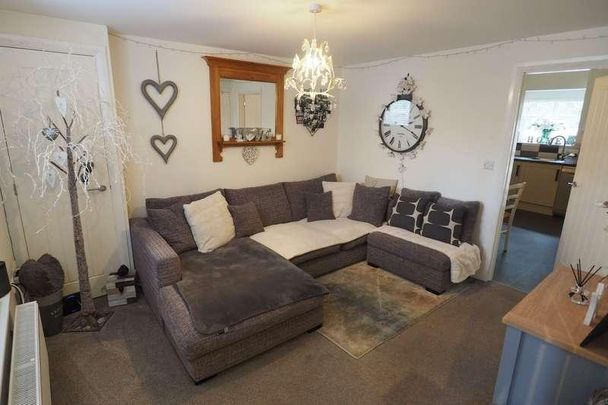 Buxton Road, Chapel-en-le-frith, SK23 - Photo 1