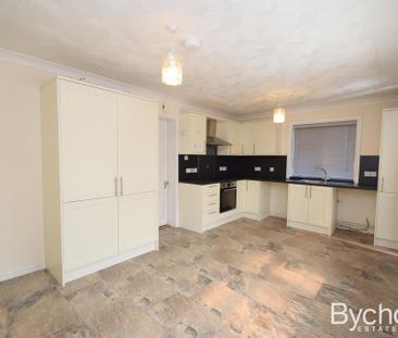 2 bedroom semi-detached house to rent - Photo 4