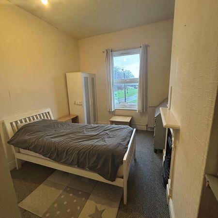 1 bedroom house of multiple occupation to rent - Photo 4