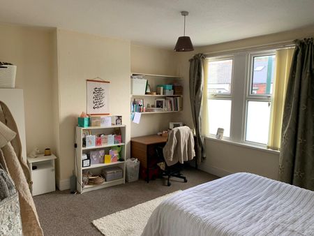 148 RADDLEBARN ROAD - Photo 5