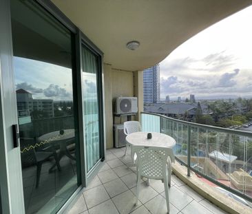 Spacious Apartment In Sought After Location! - Photo 5