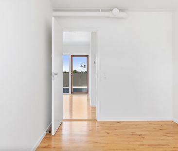 Skøn lejlighed med stor, privat altan på øverste etage - Photo 1