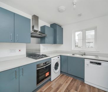 4 bedroom detached house to rent - Photo 6