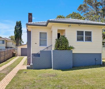 Recently refreshed family home - Photo 2