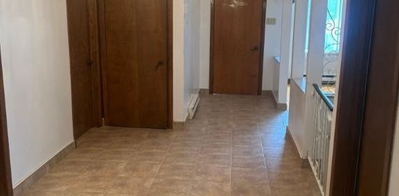 Logement 6 1/2 à louer Juillet/Aout - Photo 2