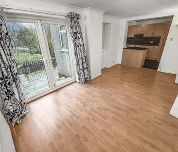 4 bedroom House To Let - Photo 4