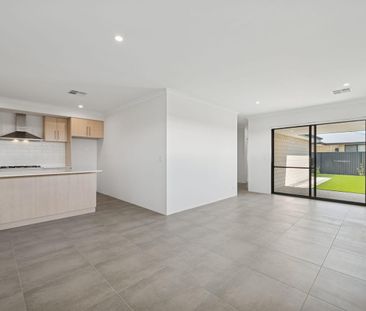 Be The First! - Photo 2