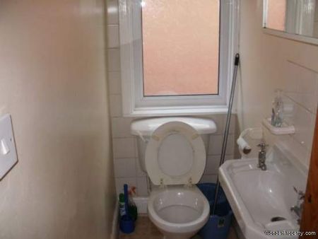 4 bedroom property to rent in Southampton - Photo 5