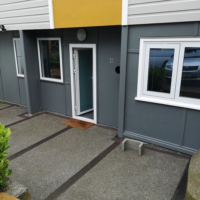 Centrally located 2BR Flat in Johnsonville - Photo 1