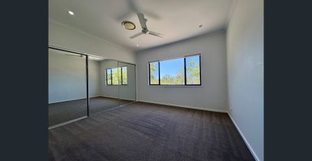 Trendy Townhouse Designed With A New York Warehouse Feel - Photo 5