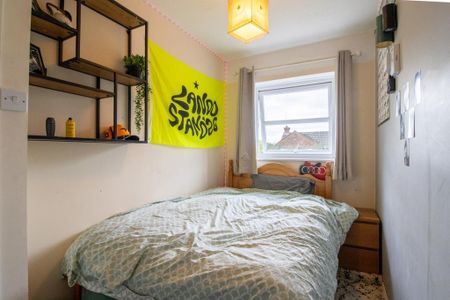 3 bedroom terraced house to rent - Photo 3