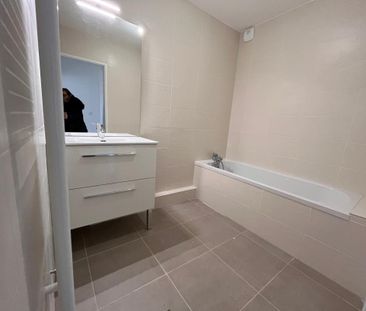 Location Appartement 3 pièces 63m² ST PIERRE EN FAUCIGNY 74800 - Photo 5