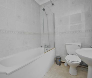 4 bedroom terraced house to rent - Photo 2