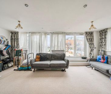 3 bedroom flat to rent - Photo 2