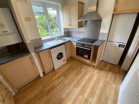 2 bedroom flat to rent - Photo 4