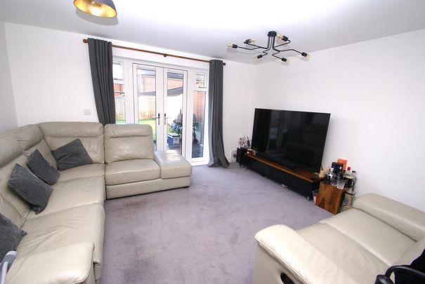 3 bedroom terraced house to rent - Photo 1
