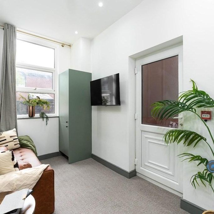 1 bedroom in a house share to rent - Photo 1