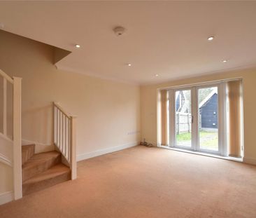 3 bedroom link detached house to rent - Photo 2