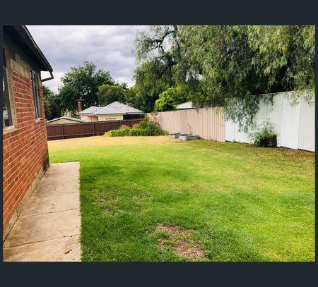 292 Walsh Street, East Albury, NSW 2640 - Photo 4