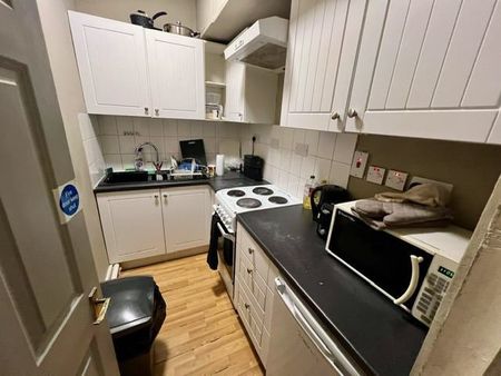 Bedsit, Holland Road, W14 - Photo 5