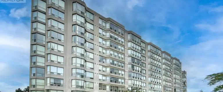 #302 - 175 CEDAR AVENUE | #302 - 175 CEDAR AVENUE, Richmond Hill - Photo 1