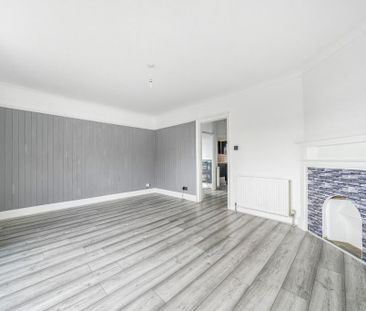 3 bedroom maisonette to rent - Photo 2