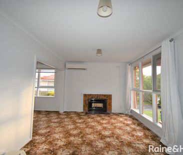 Great 3 Bedroom Home in Springvale! - Photo 2
