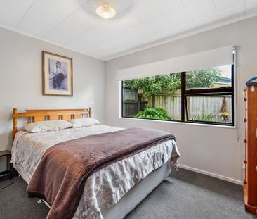 Easy living in Opaheke! - Photo 4