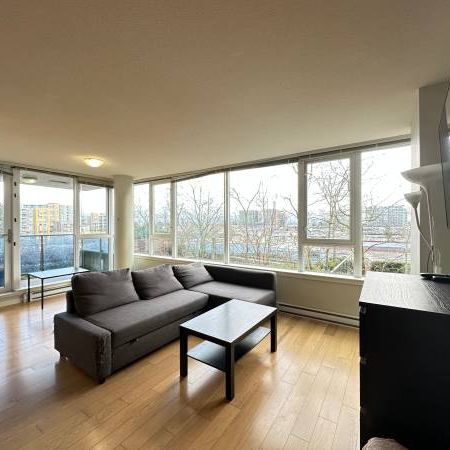 Richmond Centre Two Bedroom +2 Bathroom Condo For Rent - Photo 1