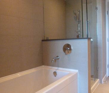 None in North Vancouver, BC - Photo 2