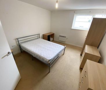 2 bedroom flat to rent - Photo 3