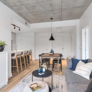 2-bedroom - 2125 Rue Ward, Saint-Laurent Montreal - Photo 2
