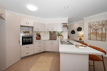 10 Lochern Way, Bushland Beach - Photo 4