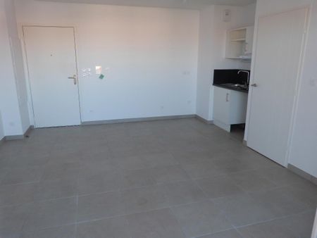 location Appartement T2 DE 39.24m² À TOULON - Photo 4