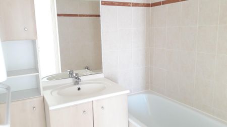 location Appartement T2 DE 44.16m² À TOURS - Photo 3