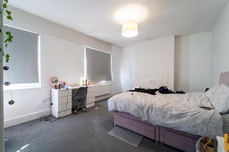 2 bedroom property to rent - Photo 2